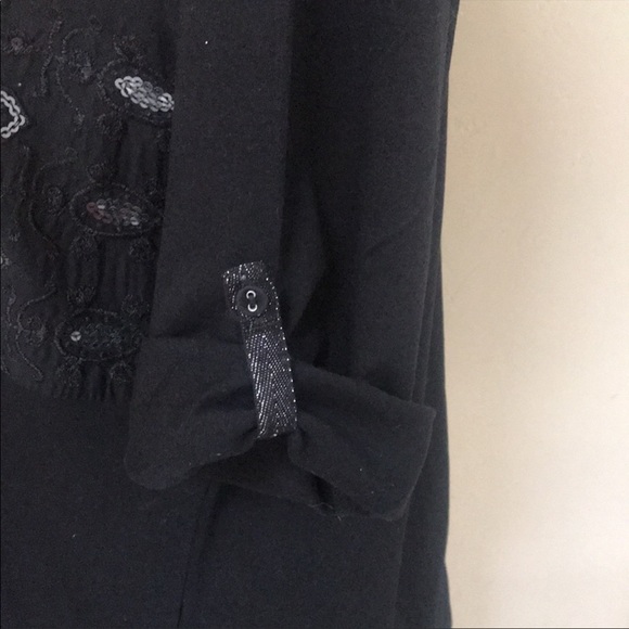 Style & CO Beautiful Black Top w/sequins. Large
60% Cotton, 40% Polyester - Picture 4 of 12